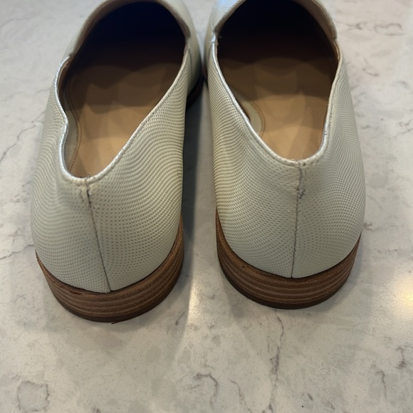 *BRAND NEW* Vince Camuto Brynna Slid On Loafer size 9 Women’s - Picture 3 of 8